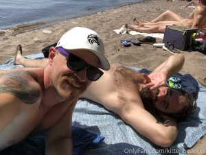 Some more pictures from the beach with jonnytwofour part 1