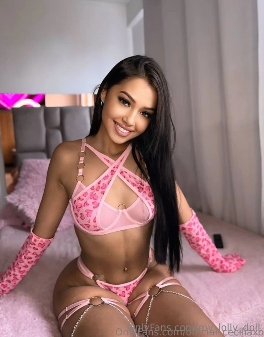 Free subscription write to her official_ceciliaxo she is online now part 1081 