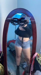 Cross your fingers snd hope that i get laid tonight