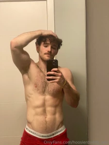 Why are you scrolling through your feed when you could be messaging me part 1