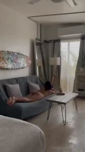 Esperando que te despiertes y me hagas compa a