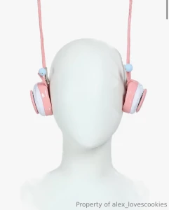 Nami egghead arc cosplay wanna help buy me a cosplay and get treats