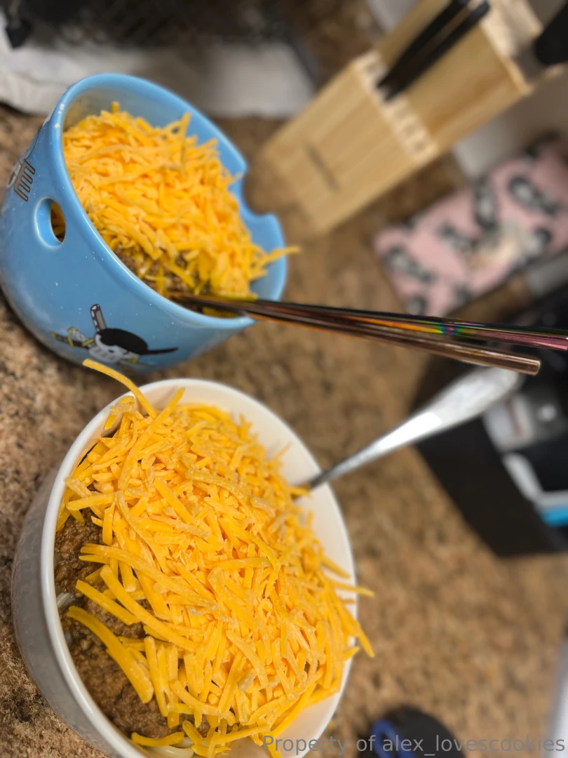 Pov your gf makes you dinner every night 