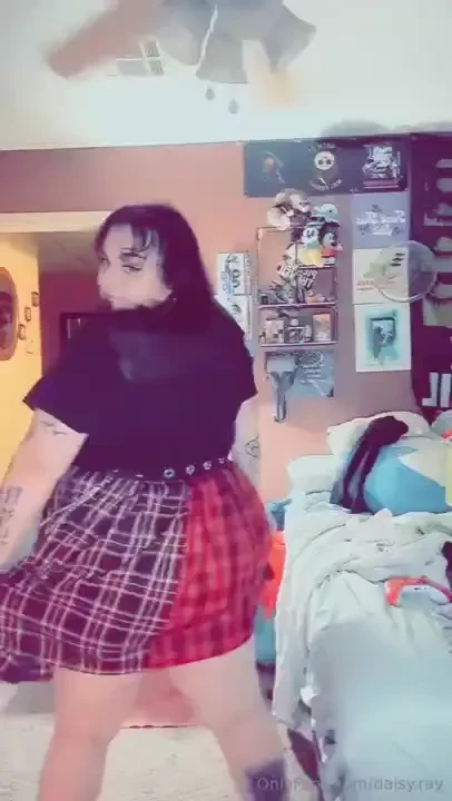 Wanna have some fun who would bend me over this bed tips get rewarded 