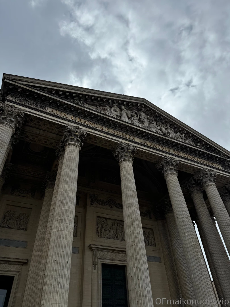 A few days in paris now i m coming back to you i bought that dildo and 