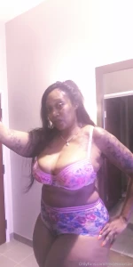 Hey my babes new vids this week