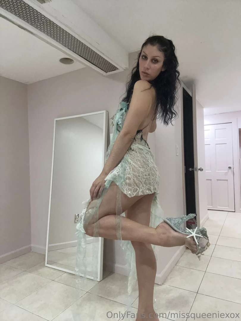 Fittings for the mermaid dress part 2 