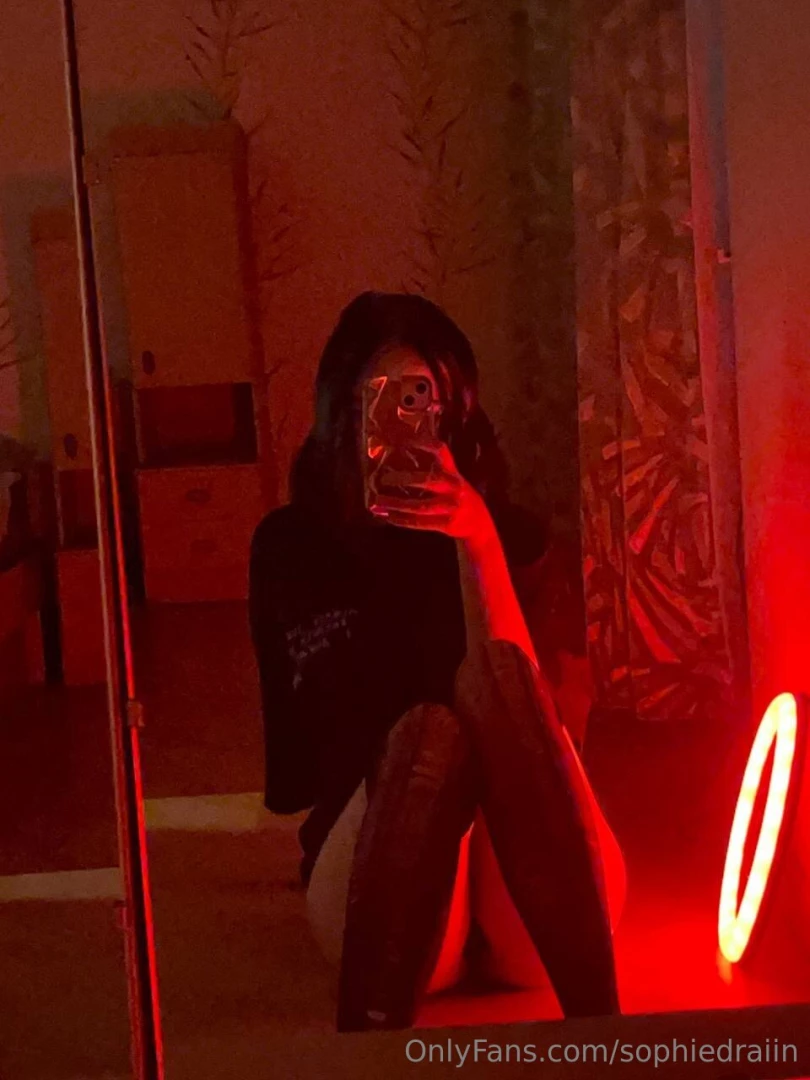 I bought a lamp now i ll have even more interesting photos i m already 