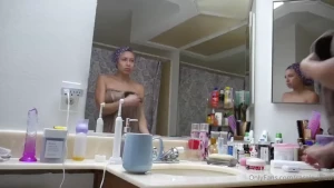 Dorian is in france for holiday and i am bored and horny as hell so