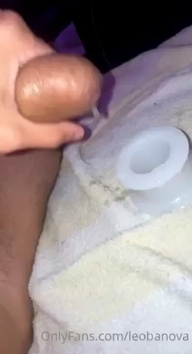 Lots of cumming and lots of moaning 