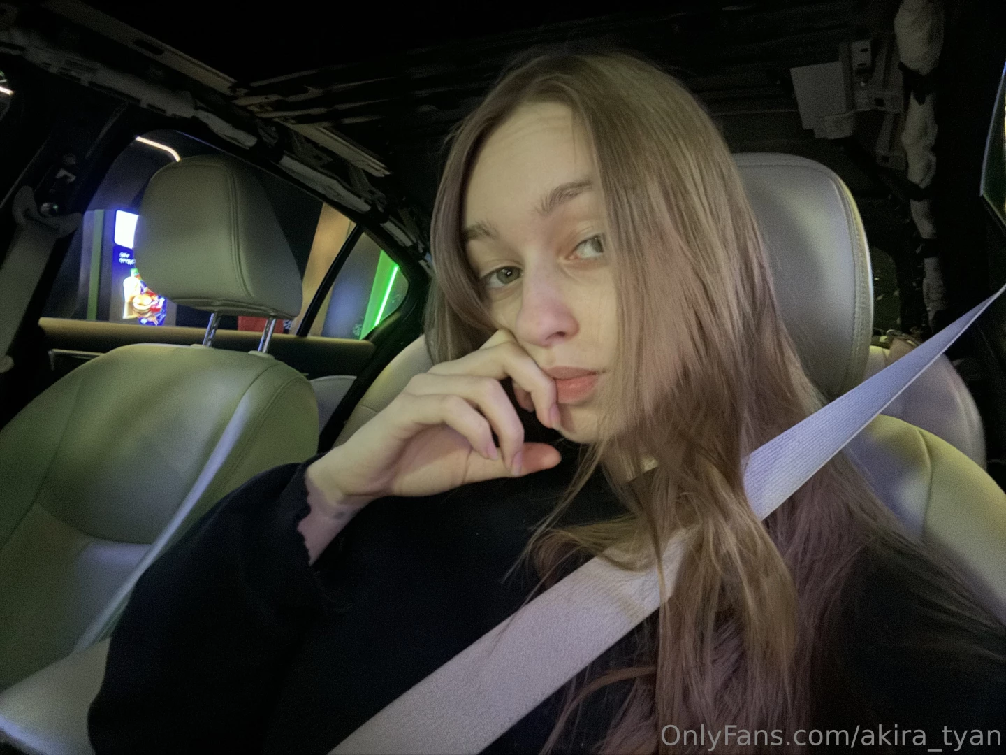 Dropped my earbuds in my bag and now it s a full-on treasure hunt 