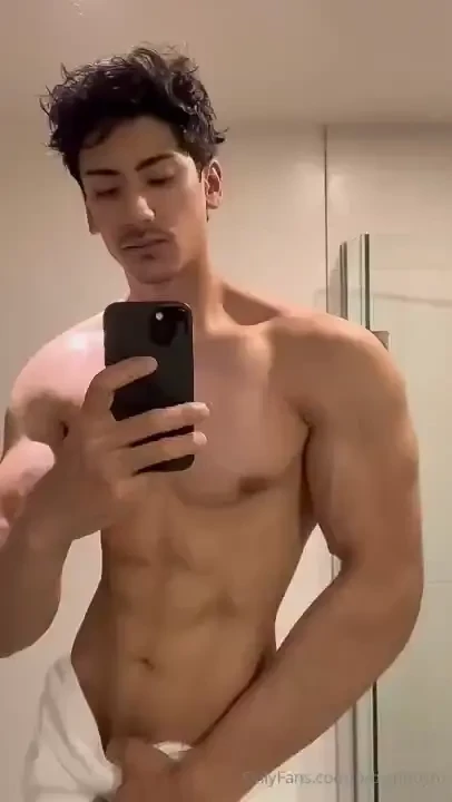 About to make a shower cum shot video for y all 