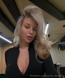 Today my mood is somewhere between flirty and a little provocative