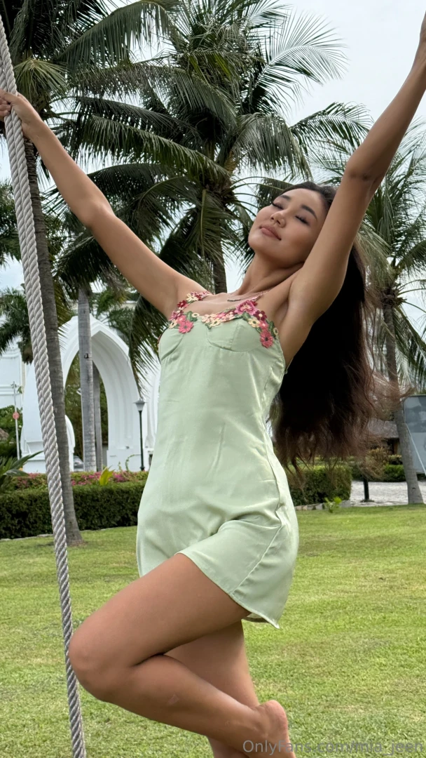 Carefree and playful wanna join my mood today 