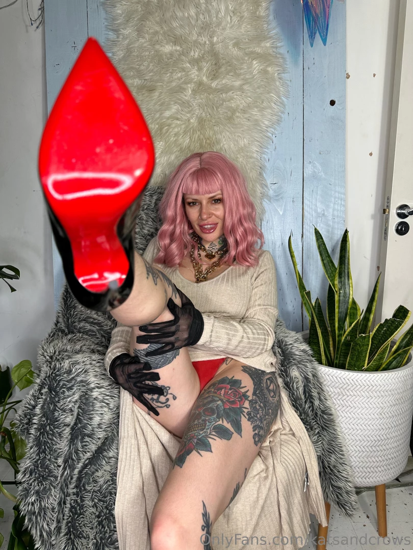 Nbsp i know my toes look pretty in these heels 