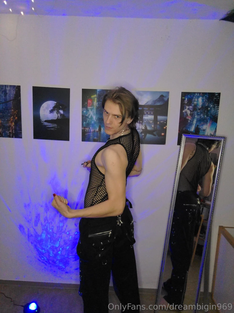 I am getting ever close to the body of my dreams slender built well 