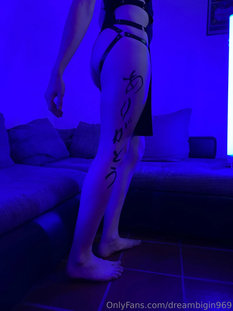 Start kissing my toes work you way up my leg when you reach my ass i 