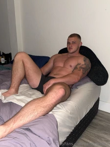 Waiting for you to dm me back like