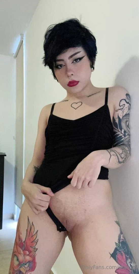 Mistressroxybdsm she looks like a small and cute girl but what if this part 147 