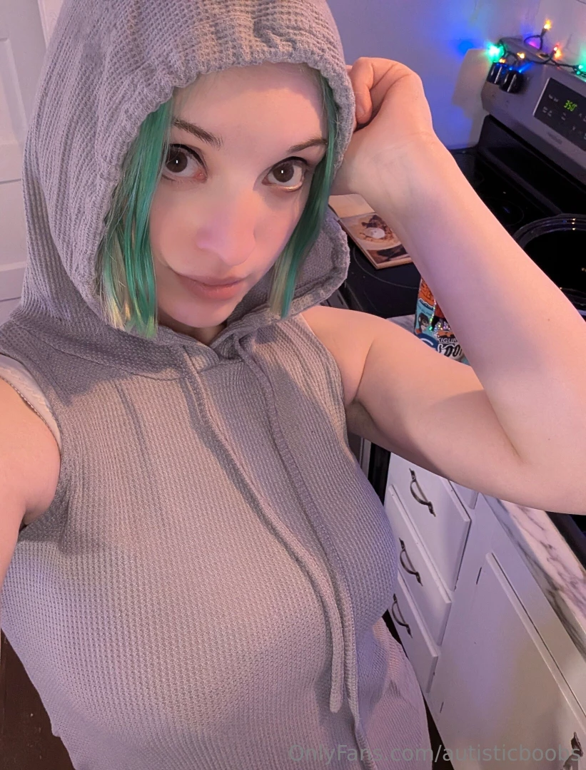 I m live making a pecan pie come by and say hi and tell me what ur fav part 1 