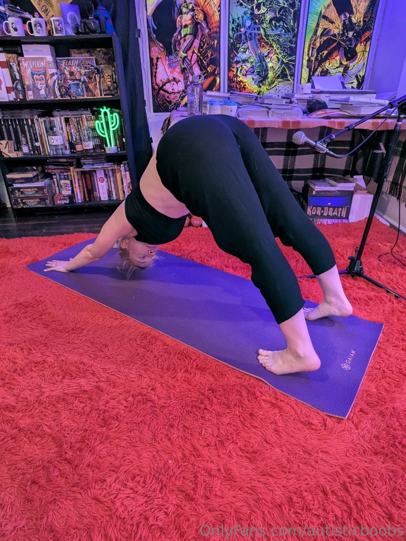 I m doing yoga tonight come by and say hi today is arm day 