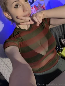 I m live right now come by and say hi i m gonna start the night by