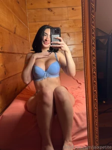 Just touch me right there and i m yours