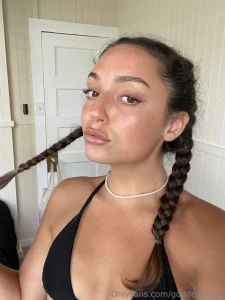 Hey baby hmu right now if you re in the mood to have some fuunnnn