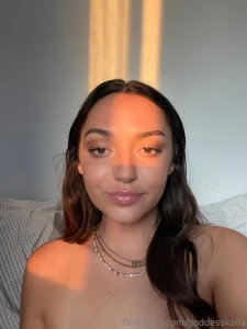 Hey hmu right now if you re in the mood to have some fuunnnn