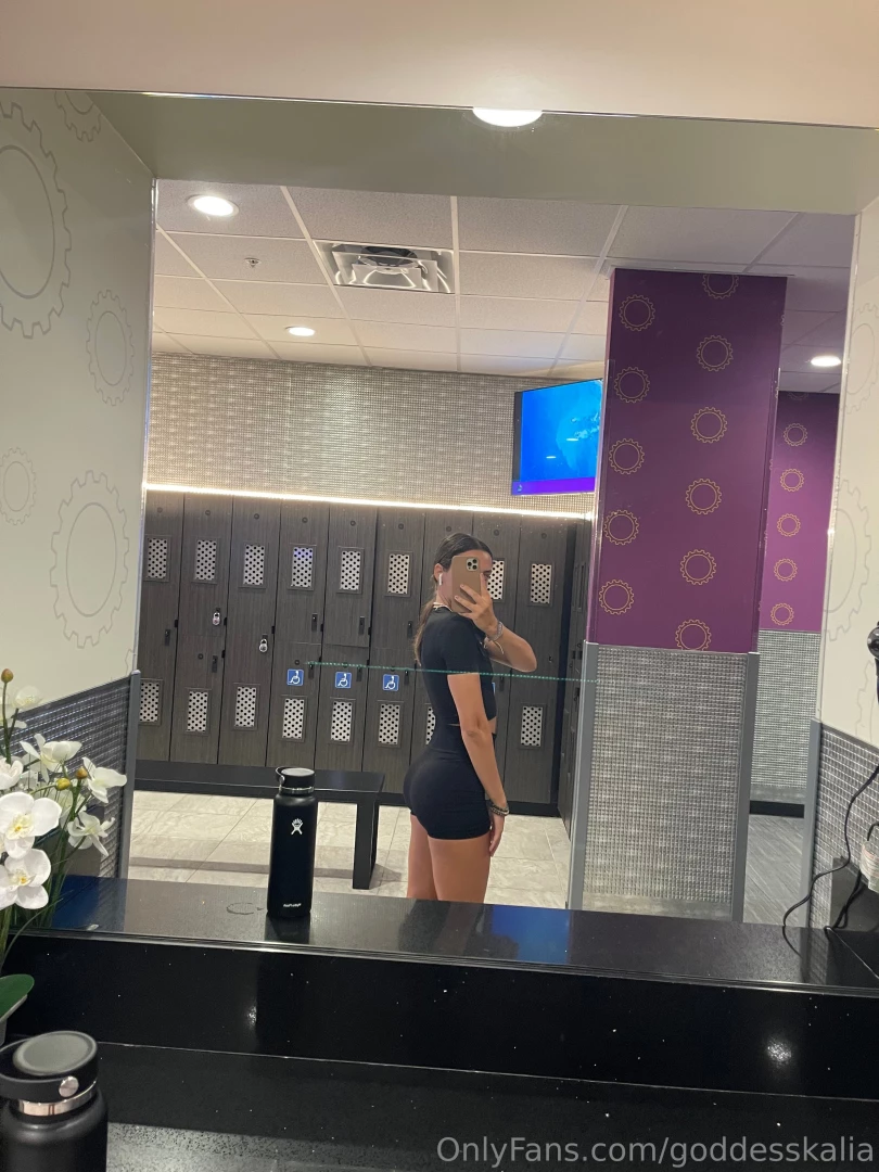 Strong looks good on me 