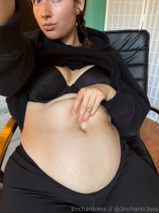 A nice round tummy after a good meal do you guys want more feeder part 4