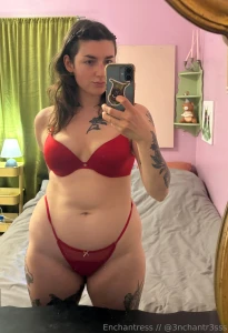 Grabbing handfuls of my squishy hips part 1