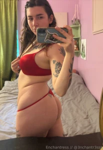 Grabbing handfuls of my squishy hips part 2