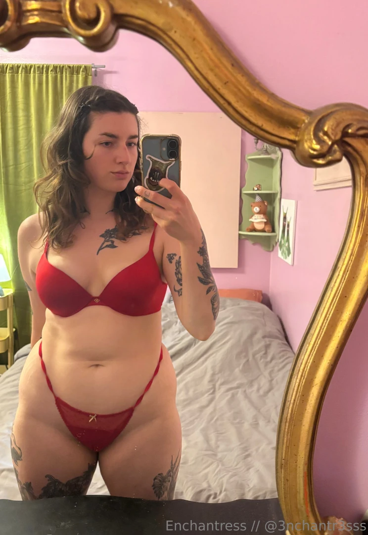 Grabbing handfuls of my squishy hips part 4 