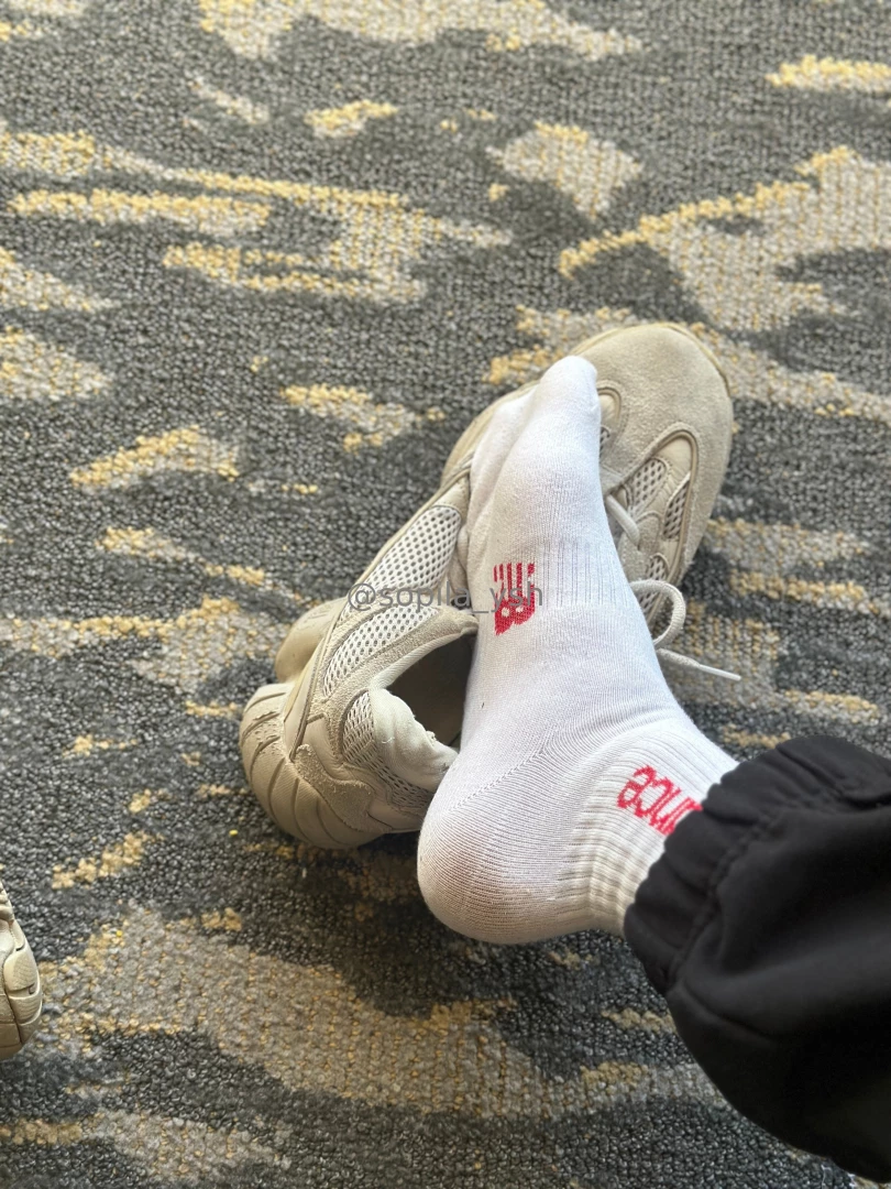 I ve been walking all day my feet are too sweaty part 3 