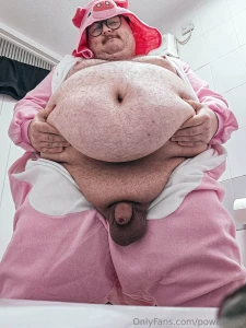 Fat fuck musky boar dad photo session part 1