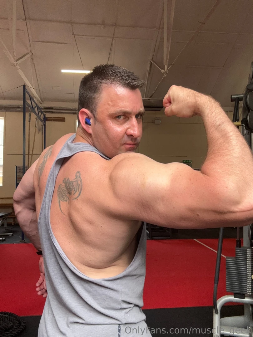 Arm day built for tugging 