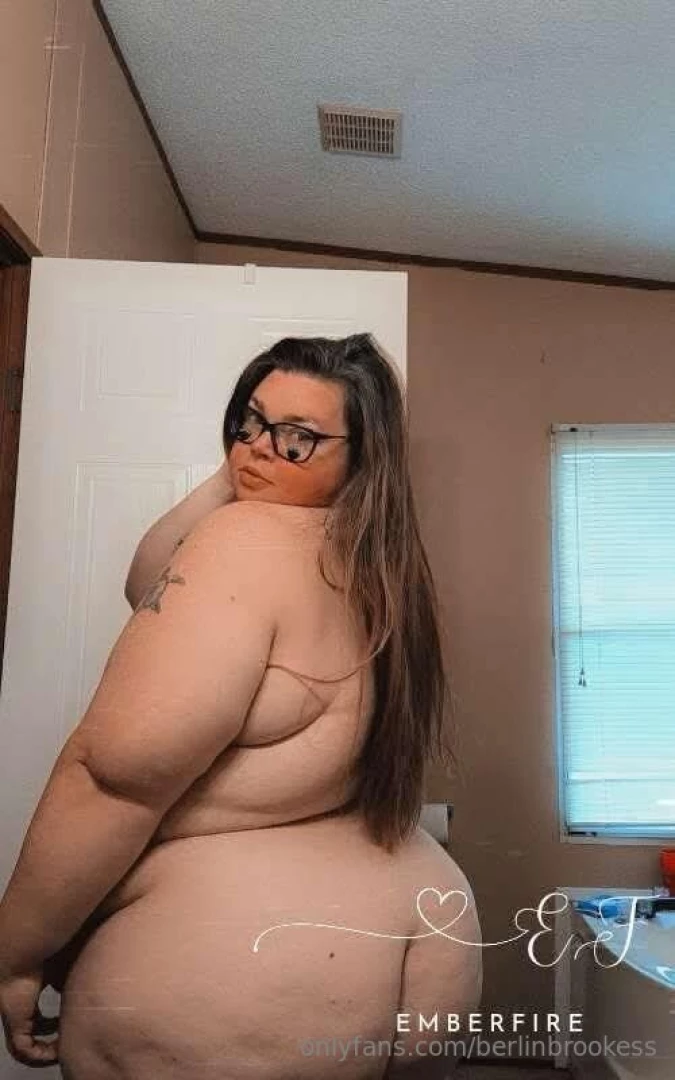 Pregnant horny wife her bigg booty and tight juicy pussy won t part 31 