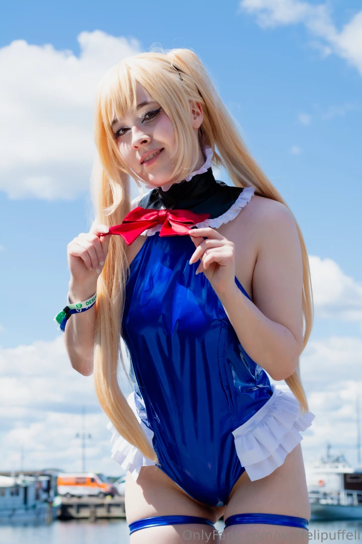 Photo bomb tons of pics of marie rose cosplay from last weekends part 12 