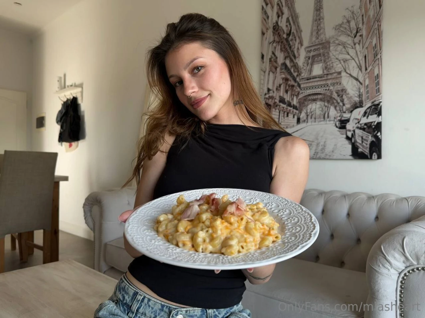 This mac n cheese with bacon turned out just as hot as i was cooking 