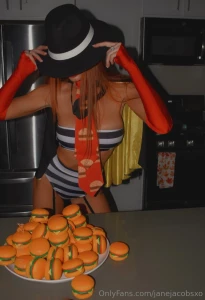 Burger bandit strikes