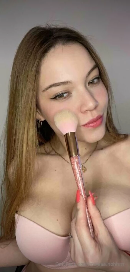 Join me to do my makeup sometimes i look spectacular and sometimes not 