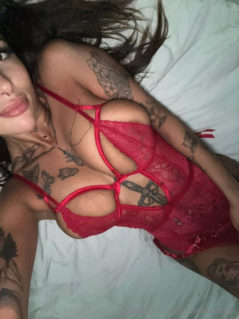 Lady in red part 604 