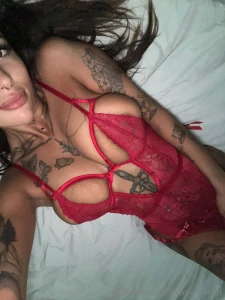 Lady in red part 604