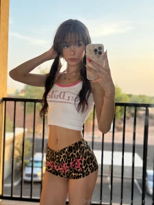 No rizz just seductive eyes a pretty face and multiple personalities part 1