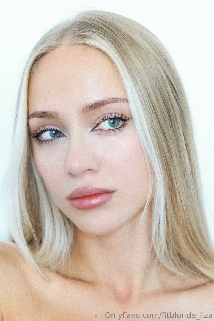 Angel or devil which woman do you prefer or maybe you can t resist a 