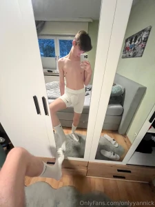 Me in the mirror part 1