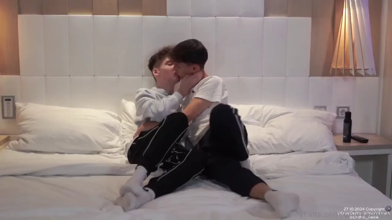 Open hole cedric x 2 und ich ja es gibt tats chlich noch einen cedric 