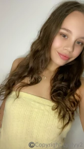 Feeling like a ray of sunshine in this vibrant yellow dress lyylyy