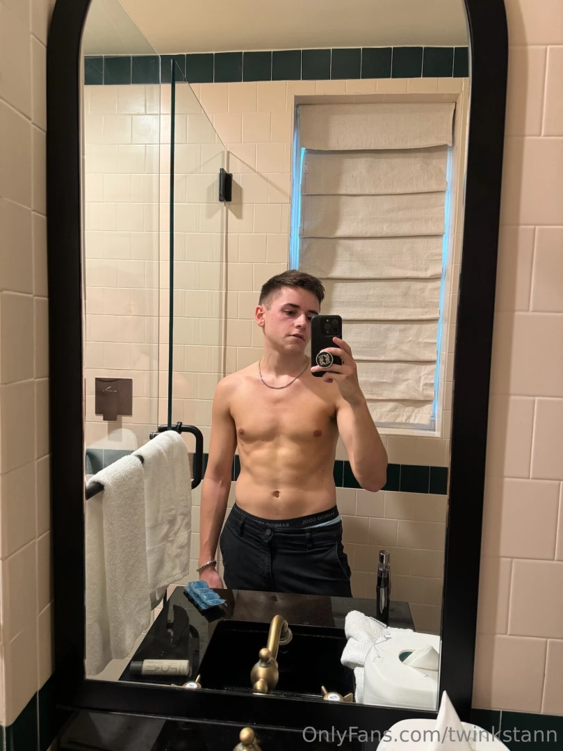 When the homie s bathroom lighting slaps 